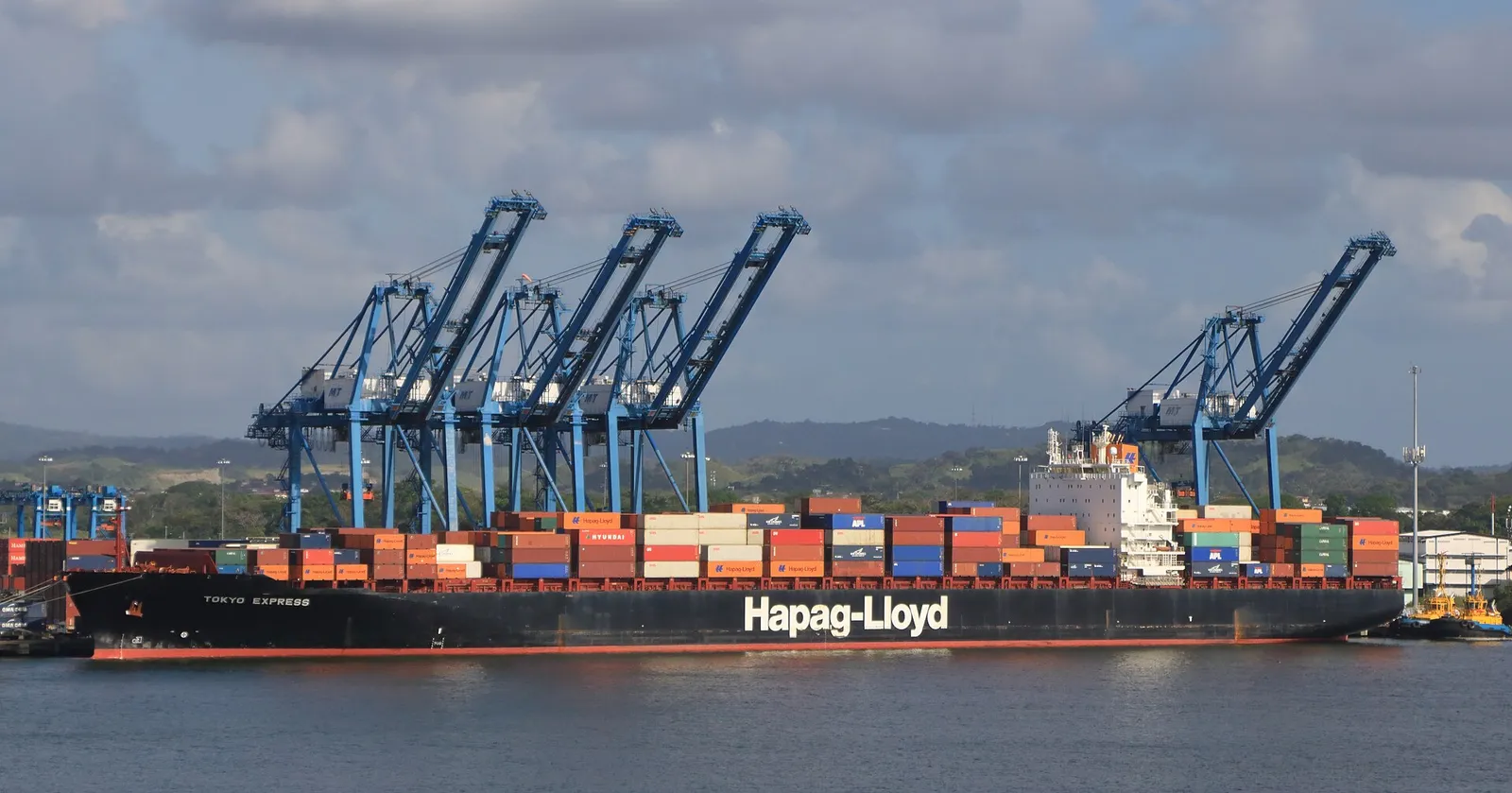 Hapag-Lloyd deixa parceria com MSC e ONE em serviço entre Ásia e Brasil