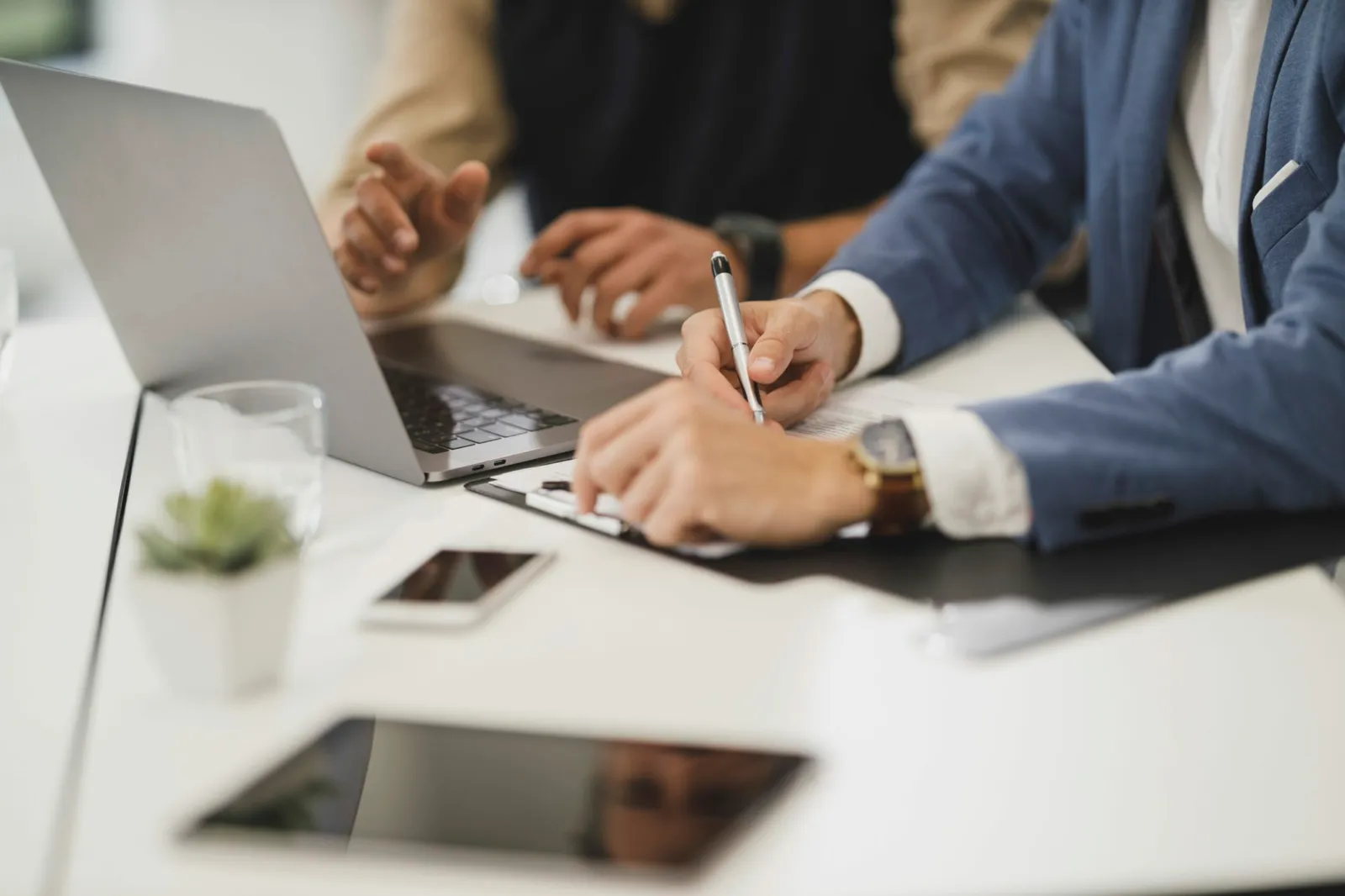 Mais receita, margem e retorno: o que diferencia as empresas que lideram em crescimento